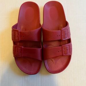 Freedom Moses Slides- dark red